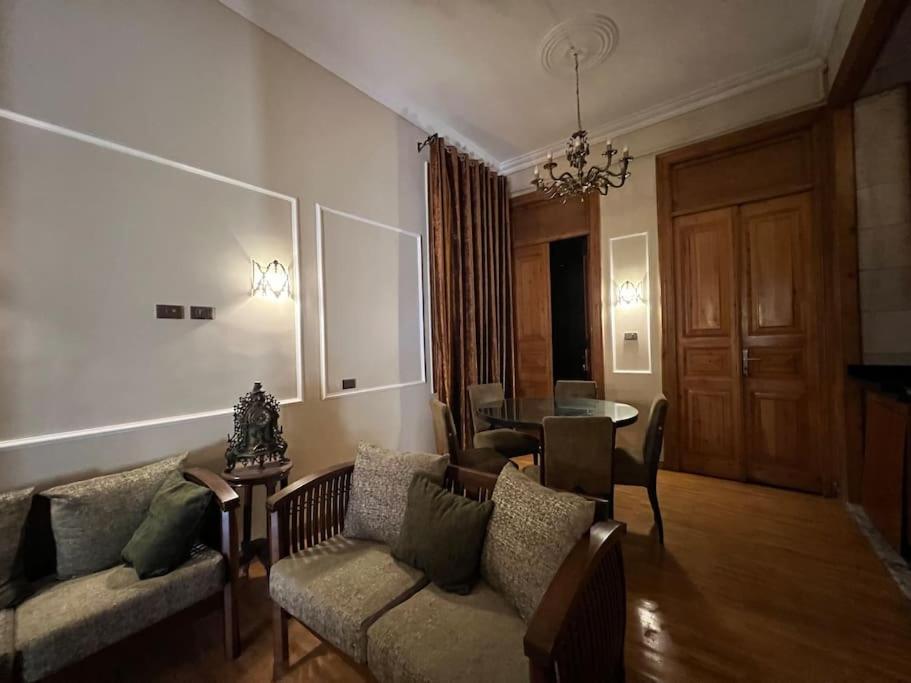 Authentic 3Br Apartment In Downtown, Каир Экстерьер фото